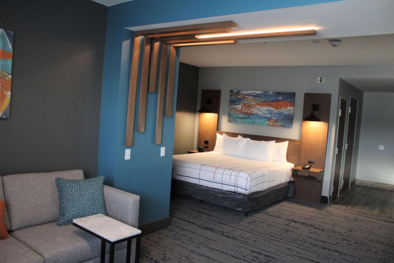 La Quinta Inn & Suites By Wyndham 巴兹敦 外观 照片